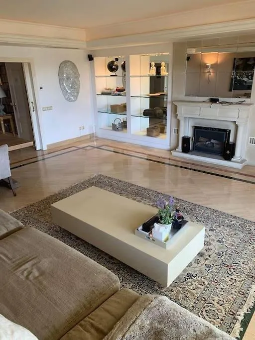 Elegant Penthouse On Marbella'S Golden Mile Apartment