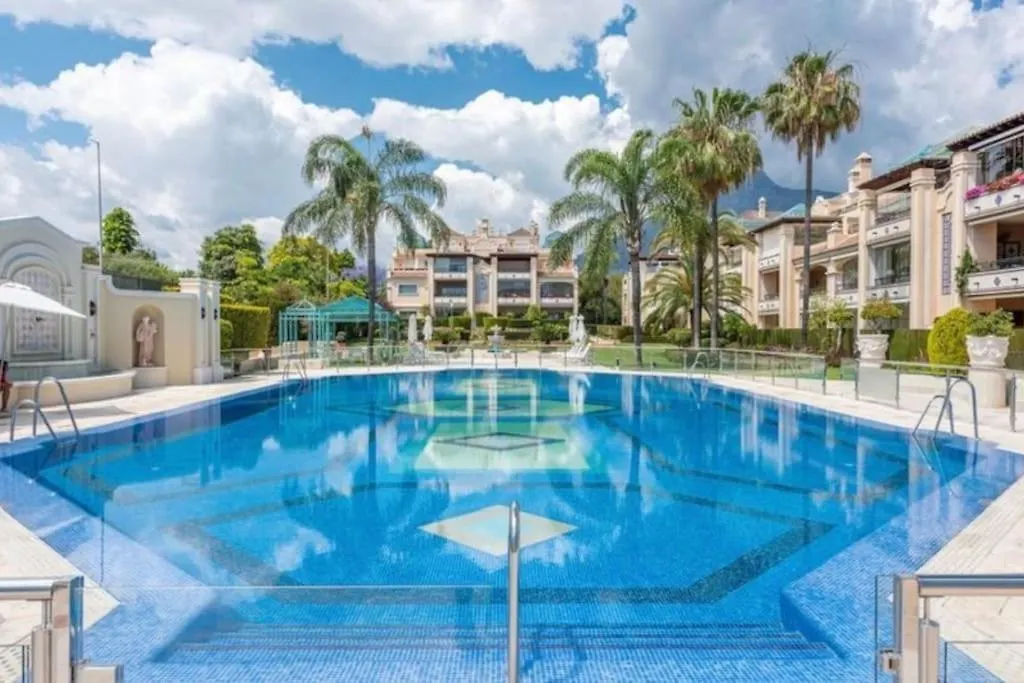 Elegant Penthouse On Marbella\'S Golden Mile location