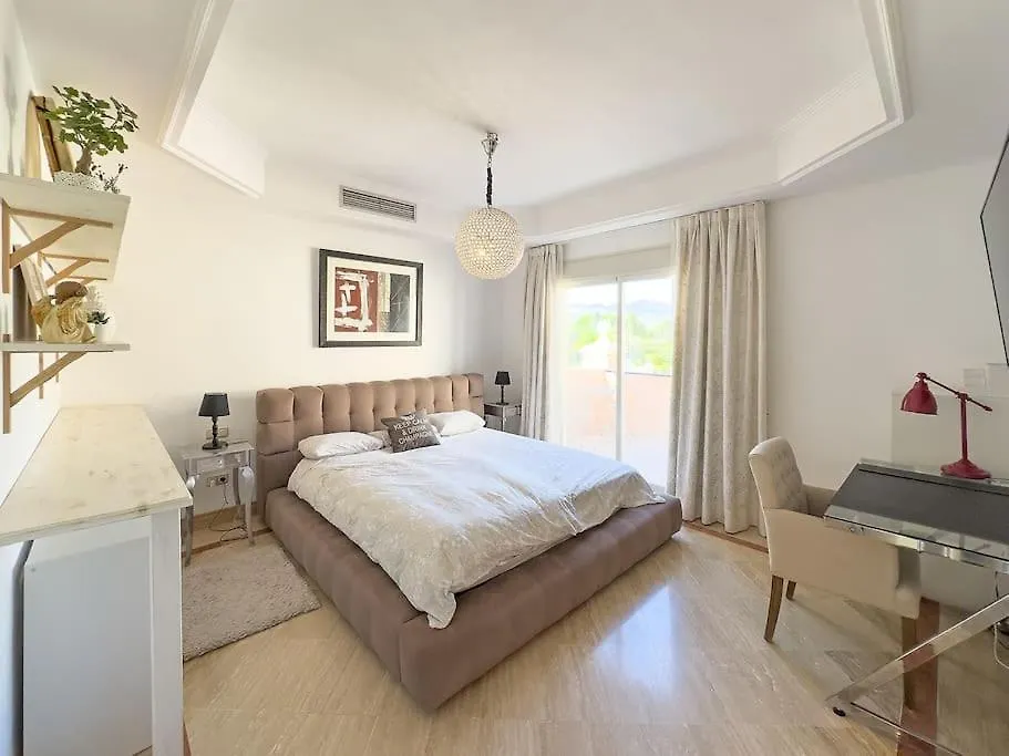 Elegant Penthouse On Marbella'S Golden Mile Apartment